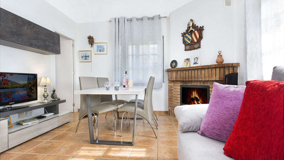 Others 5, Villa Fina, Girona