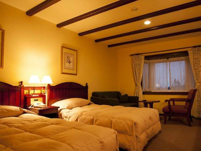 Bedroom 3, Sun Members Hirugano, Gujō