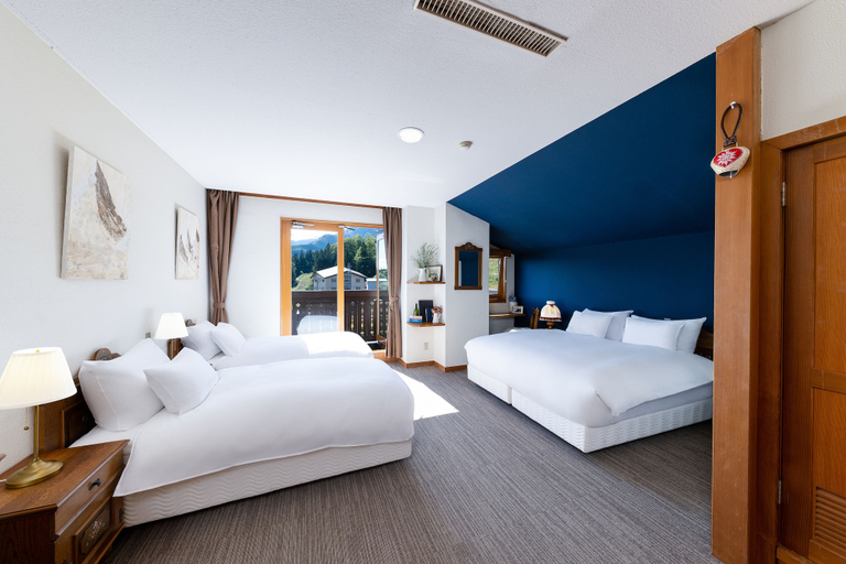 Bedroom 3, Marillen Hotel, Hakuba