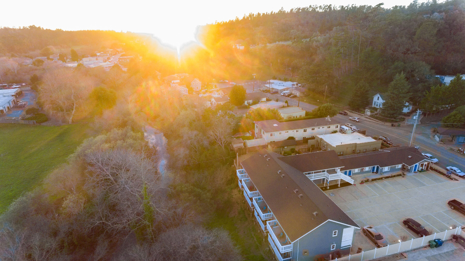 Others 4, Creekside Inn, San Luis Obispo