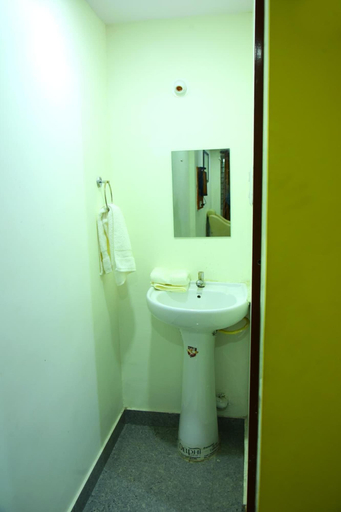 Bathroom 4, Housefinch Residency, Bangalore