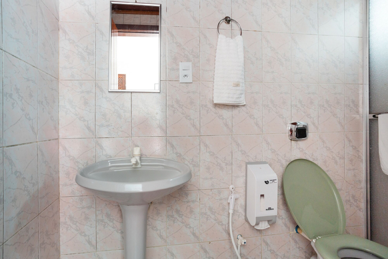 Bathroom 4, Pousada Lago de Garda, Porto Seguro