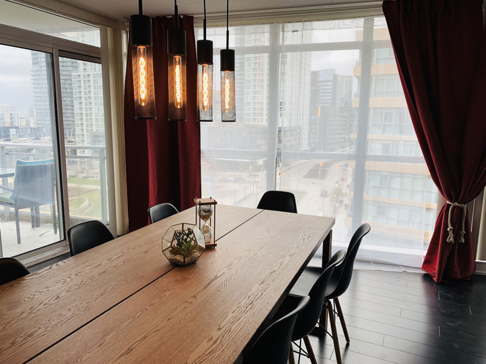 Others 5, A&A Suites Magnificent 3-BD apt in DT, Toronto
