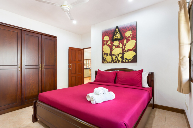 Bedroom 3, Blissful Jacuzzi Living at Villa Nikkie2, Pulau Phuket