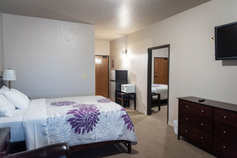 Bedroom 4, Premium Inn and Suites, Bell