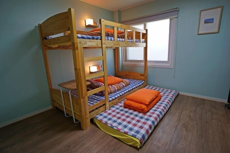 Bedroom 3, 710 Guest house Yellow, Haeundae