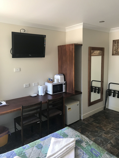 Bedroom 3, Blackall Coolibah Motel, Blackall