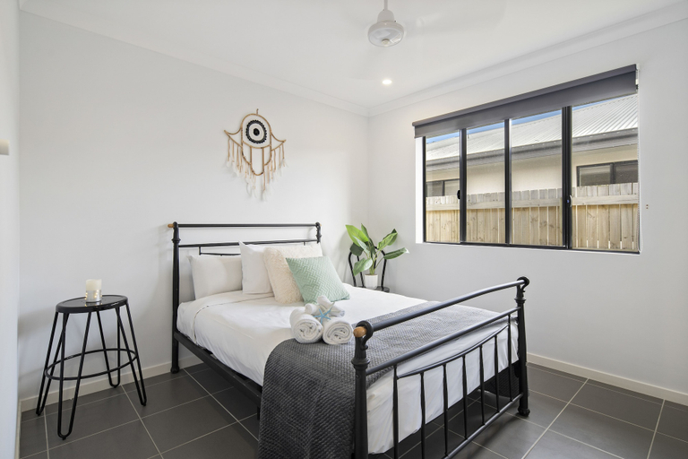 Bedroom 2, Whitsundays Paradise by the Port, Whitsunday