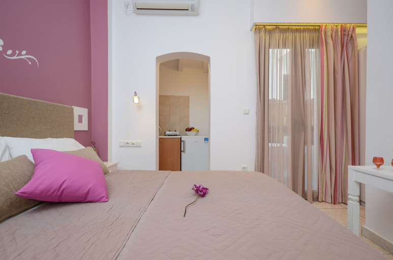 Bedroom 5, Hotel Panormos, South Aegean