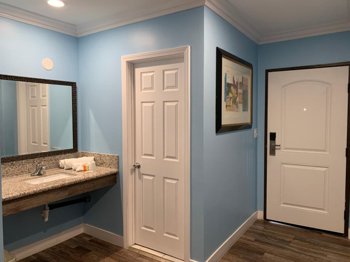 Bathroom 5, Redondo Beach Motel, Los Angeles