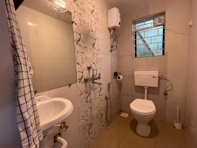 Bathroom 3, Kiki Villa 100mtr from the beach, North Goa