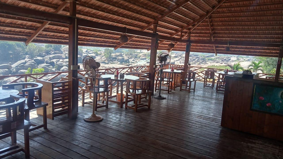Food & Drinks 5, Leo Wooden Resort, Koppal