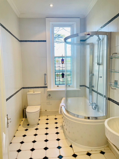 Bathroom 4, Canterbury Hotel, Kent