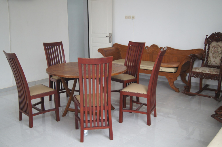 Others 5, Medical Kost, Sleman