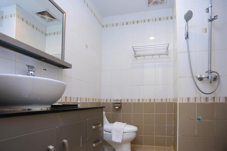 Bathroom 4, G9 Hotel, Sadao