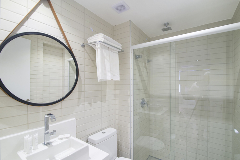 Bathroom 4, Infinity at the Sea by Welkom, João Pessoa