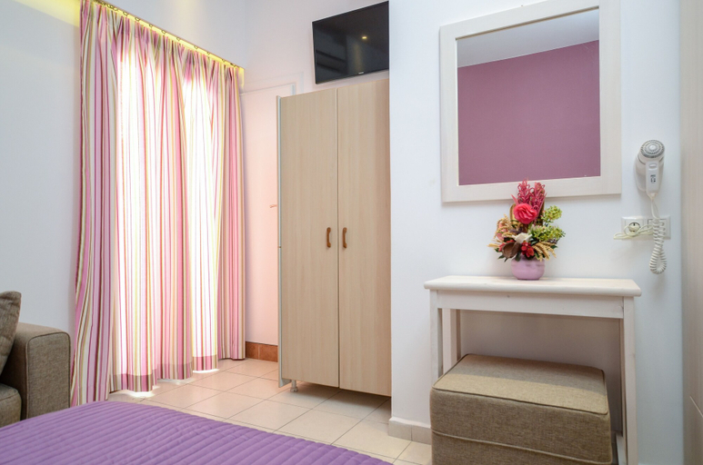 Bedroom 3, Hotel Panormos, South Aegean