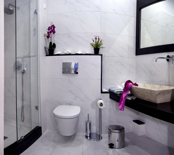 Bathroom 3, Black Sandy Beach Hotel, South Aegean