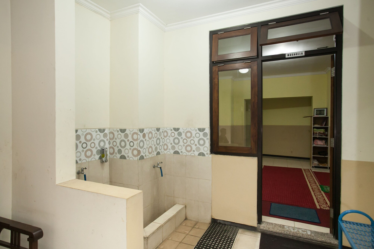 Others 5, RedDoorz @ Rampal, Malang