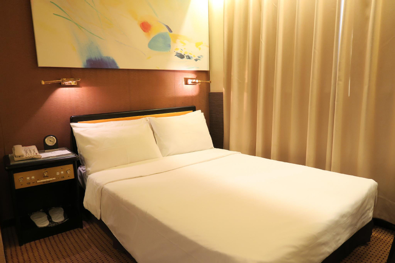 Bedroom 25