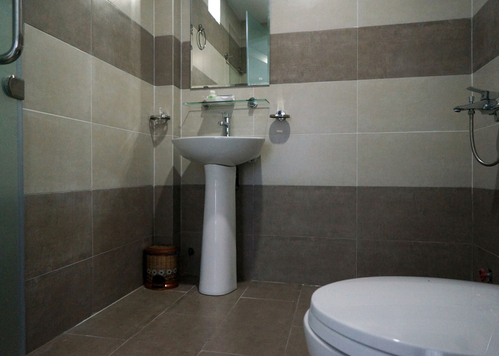 Bathroom 4, Poetic Hue Hotel, Huế