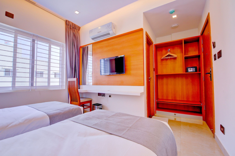 Bedroom 2, Dhruva Inn, Bangalore