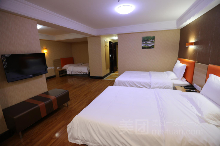 Bedroom, 7 Days Premium·Xinyang Railway Station Culture Center, Xinyang