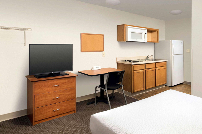 Bedroom 3, WoodSpring Suites Spartanburg Duncan I-85, Spartanburg