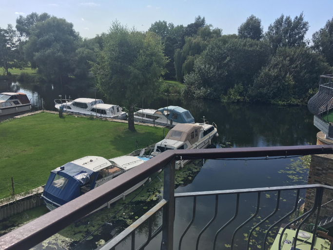 Others 5, Whitehouse Guest House, Cambridgeshire