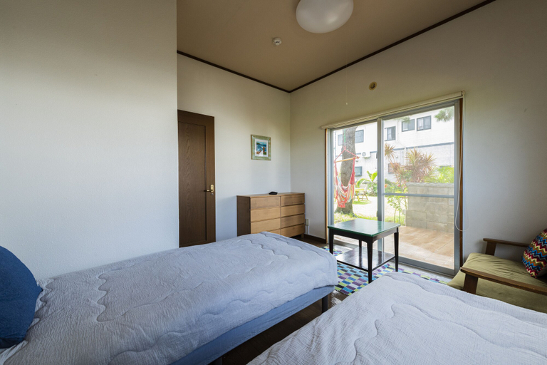 Bedroom 2, Panorama, Yomitan