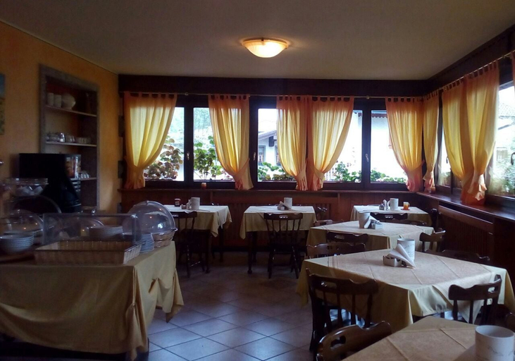 Food & Drinks 4, Albergo Max Meublè, Bergamo