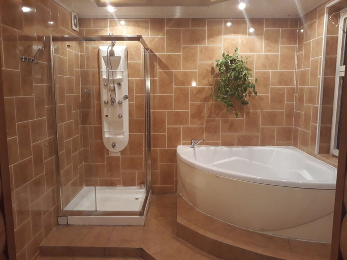 Bathroom, Hotel Sport, Cheboksarskiy rayon