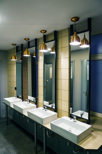 Bathroom 2, Railway capsules, Sankt-Peterburg gorsovet