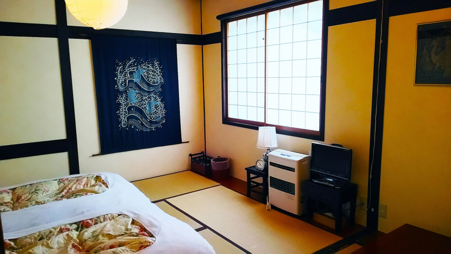 Bedroom 2, Rickshaw Inn, Takayama