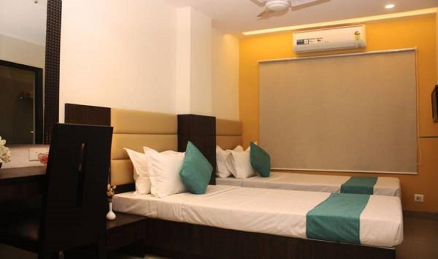 Bedroom 2, Hotel Crest Inn, Kolkata
