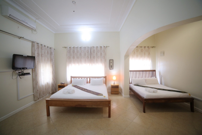 Bedroom 3, Entebbe Palm Hotel, Entebbe