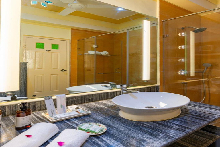 Bathroom 5, Anand Bagh Resort & Spa by Ananta, Sikar