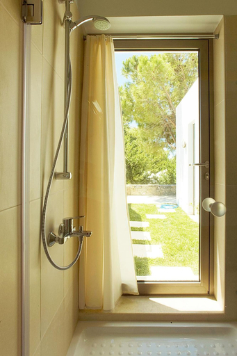 Bathroom 4, Kakkos Beach Hotel - Adults Only, Crete