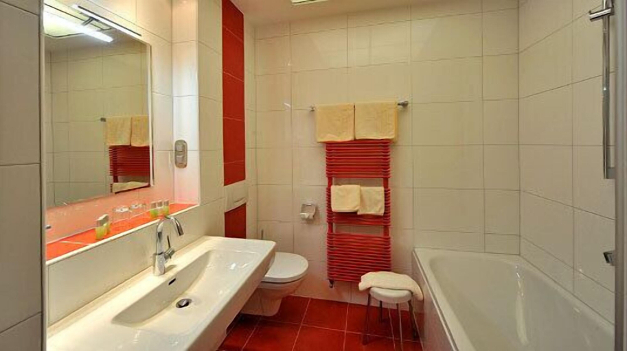 Bathroom 4, Erlebnis Post - Hotel mit EigenART, Spittal an der Drau
