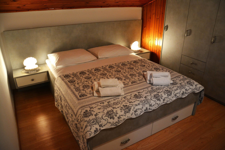 Bedroom 2, El Mar Apartments