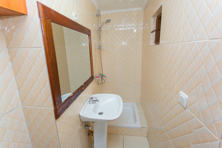 Bathroom 4, Kereth B&B Living Space, Gasabo