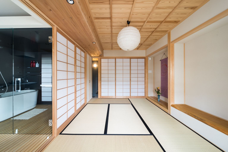 Others 4, Lica's Room, Kyoto