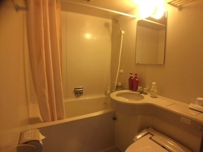 Bathroom 4, Hotel Hitachi Plaza, Hitachi