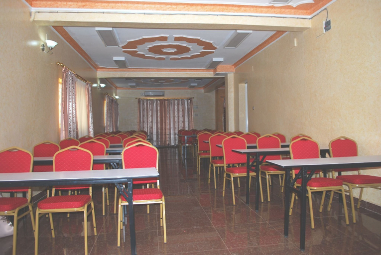 Food & Drinks 4, Glory Summit Hotel, Bugahya