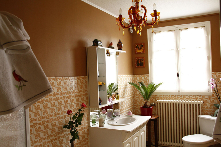 Bathroom 5, La Petite Maison près de l'Eglise, Ille-et-Vilaine
