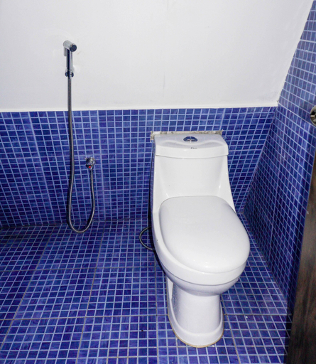 Bathroom 5, XOXO Hostel, North Goa
