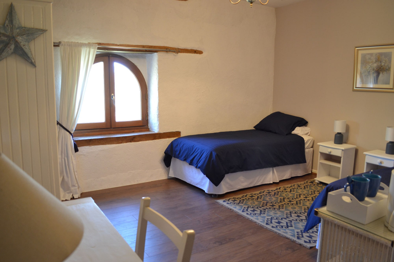 Bedroom 4, L'Envers, Charente