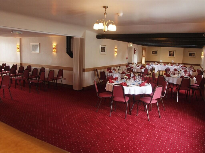Food & Drinks 4, The Elphinstone Hotel, South Lanarkshire