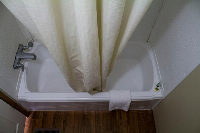 Bathroom 3, Cotulla Homes, La Salle