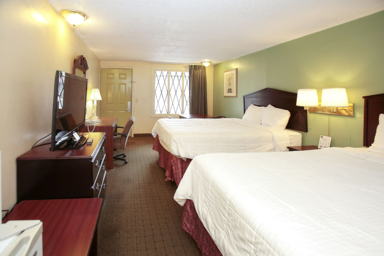 Bedroom 3, Knights Inn Battle Creek, Calhoun